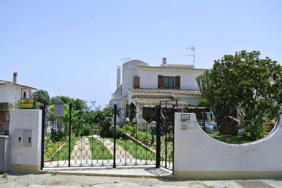 Villa Nicanda- 100 Mt Dal Mare- Giardino Porto Columbu - Perd'E Sali Exterior photo