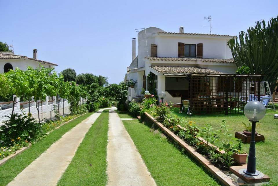 Villa Nicanda- 100 Mt Dal Mare- Giardino Porto Columbu - Perd'E Sali Exterior photo